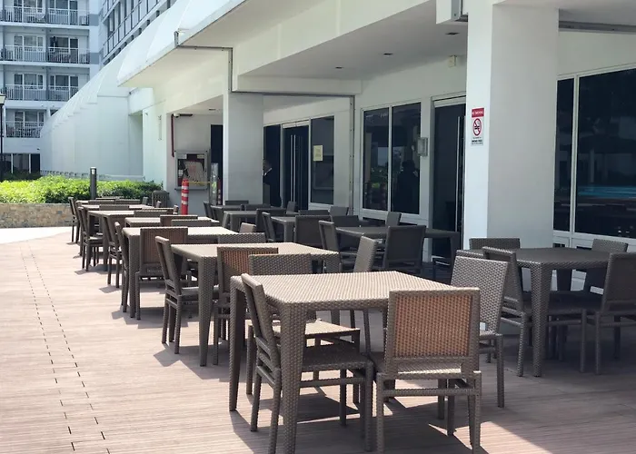 Moa Condotel Aparthotel Manila